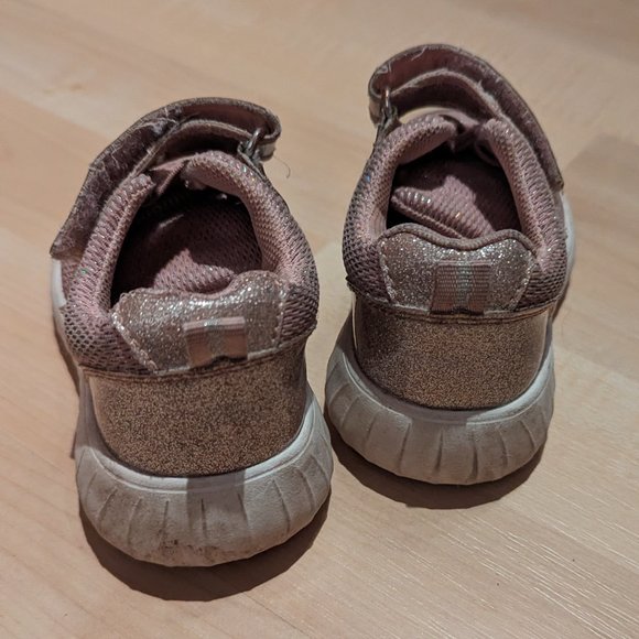 Joe Fresh Pink Sparkle Sneakers - Size 7, Comfortable and Playful! - Picture 3 of 4